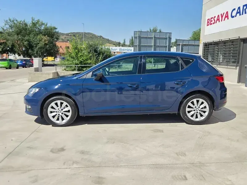 Usado Seat Leon Style 116 CV (85 kW) 2019 Azul Berlina