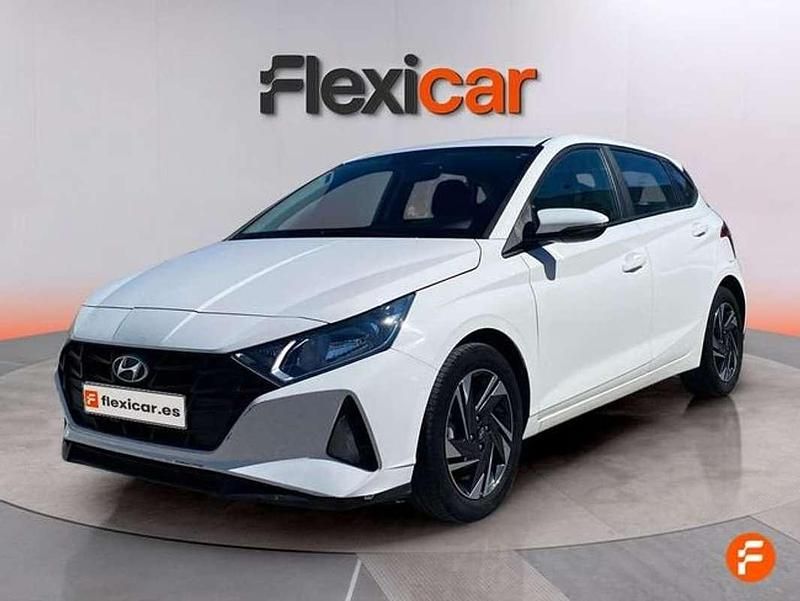 Usado Hyundai i20 84 CV (61 kW) 2021 Blanco Utilitario