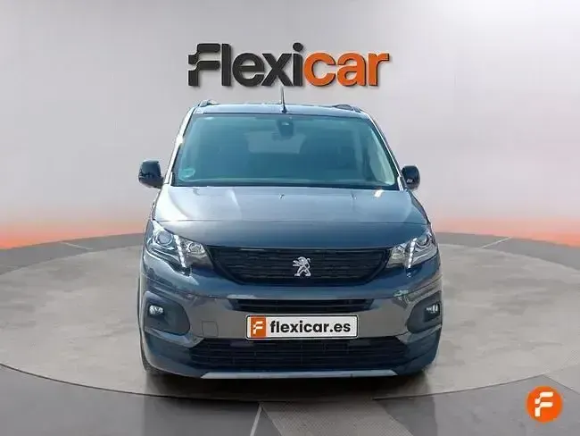 Usado Peugeot Rifter GT 130 CV (95 kW) 2023 Gris Monovolumen