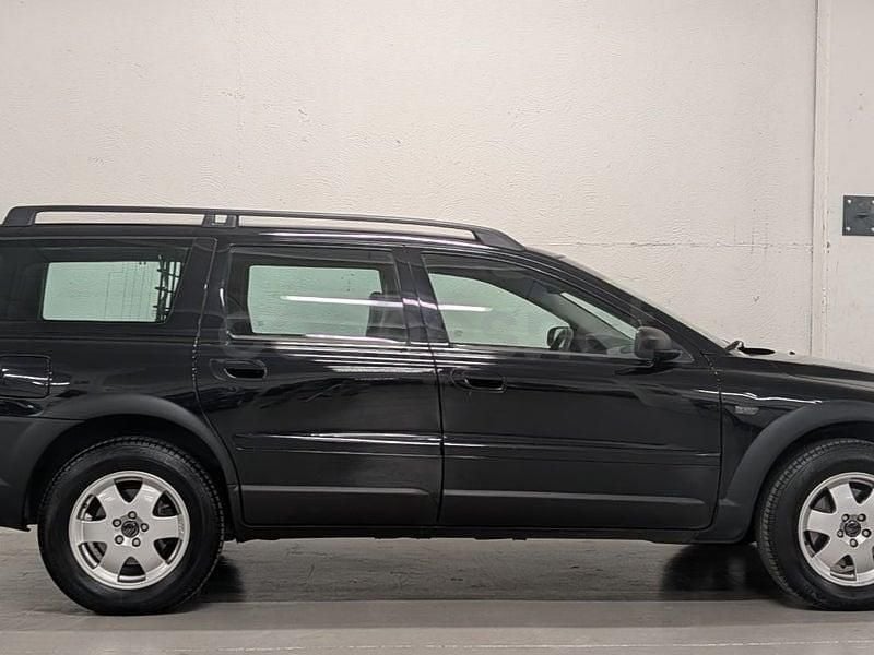Begagnad Volvo XC70 210 HK (154 kW) 2004 Svart Kombi