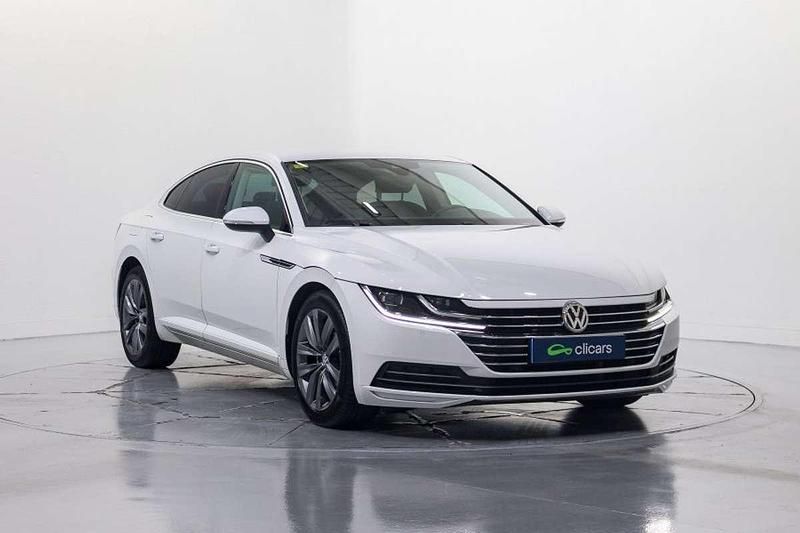 Usado VW Arteon 150 CV (110 kW) 2018 Blanco Coupe