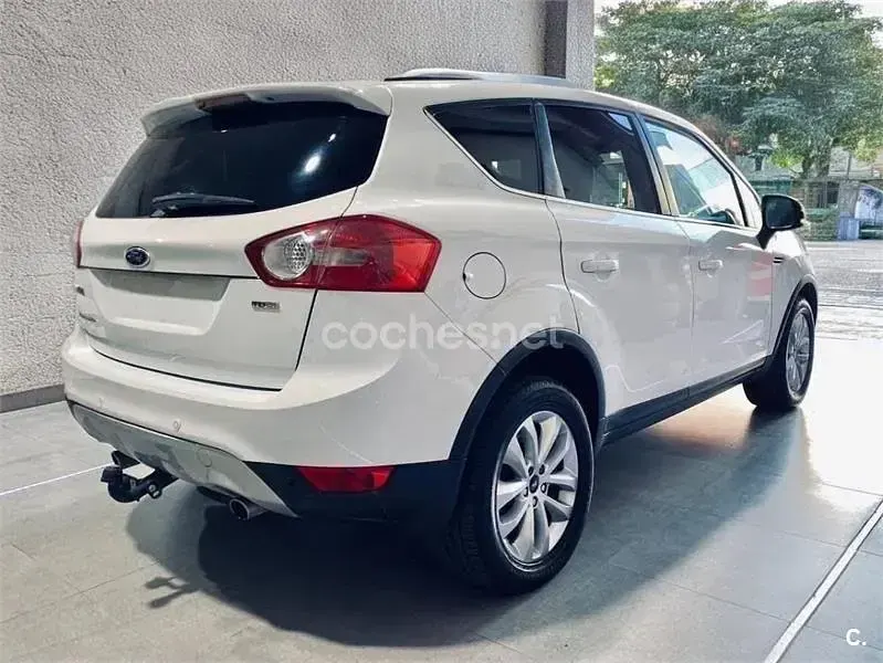 Usado Ford Kuga Trend 140 CV (102 kW) 2010 Blanco SUV