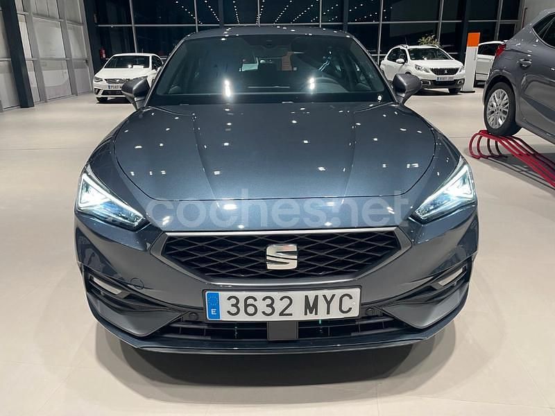 Gris / plata Usado 2025 Seat Leon FR Berlina | 22.650 € (Buen precio) - Imagen 1/4