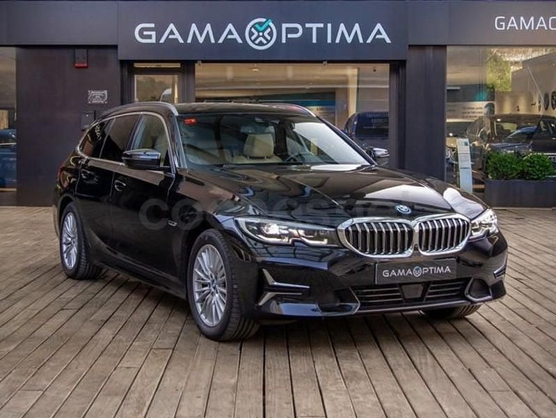 Usado BMW 330e Comfort Edition 292 CV (214 kW) 2021 Negro Familiar