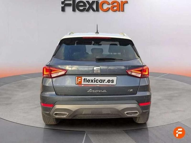 Usado Seat Arona FR 150 CV (110 kW) 2023 Gris SUV
