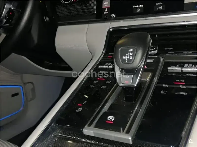Usado Porsche Panamera Turbo Sport Turismo 550 CV (404 kW) 2018 Gris / plata Utilitario