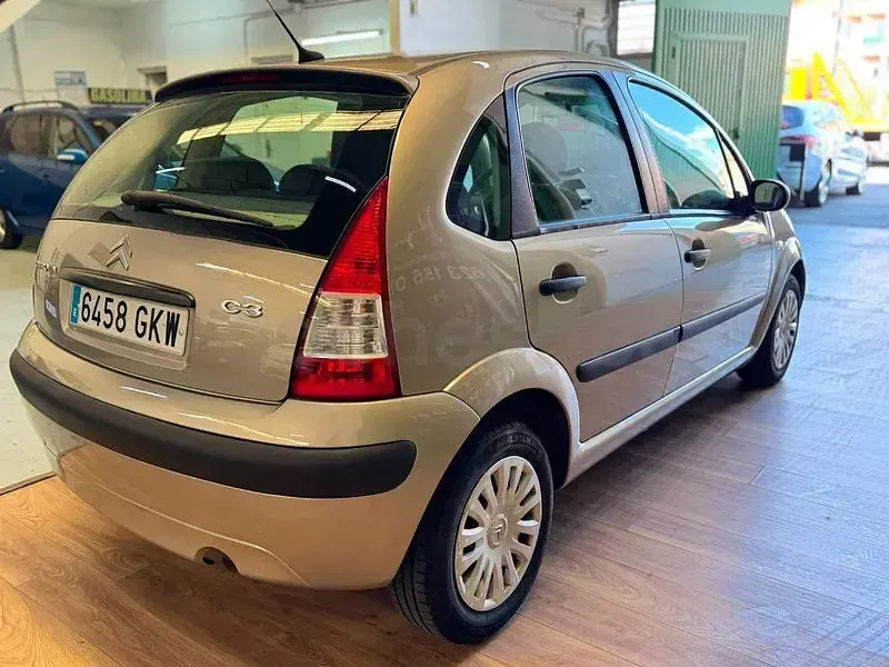 Usado Citroën C3 Furio 61 CV (44 kW) 2009 Beige Berlina