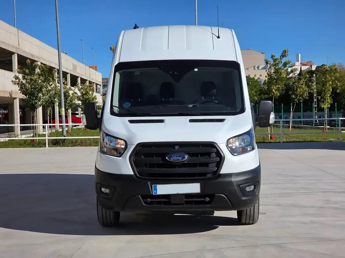 Usado Ford Transit Trend 130 CV (95 kW) 2023 Blanco Van