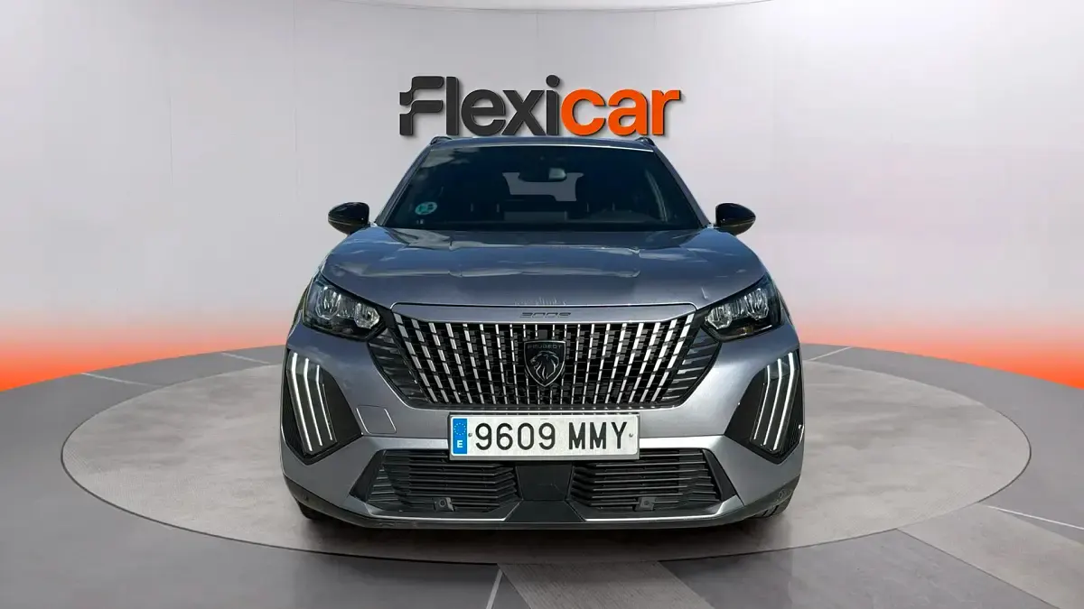 Usado Peugeot 2008 Allure 131 CV (96 kW) 2024 Gris SUV