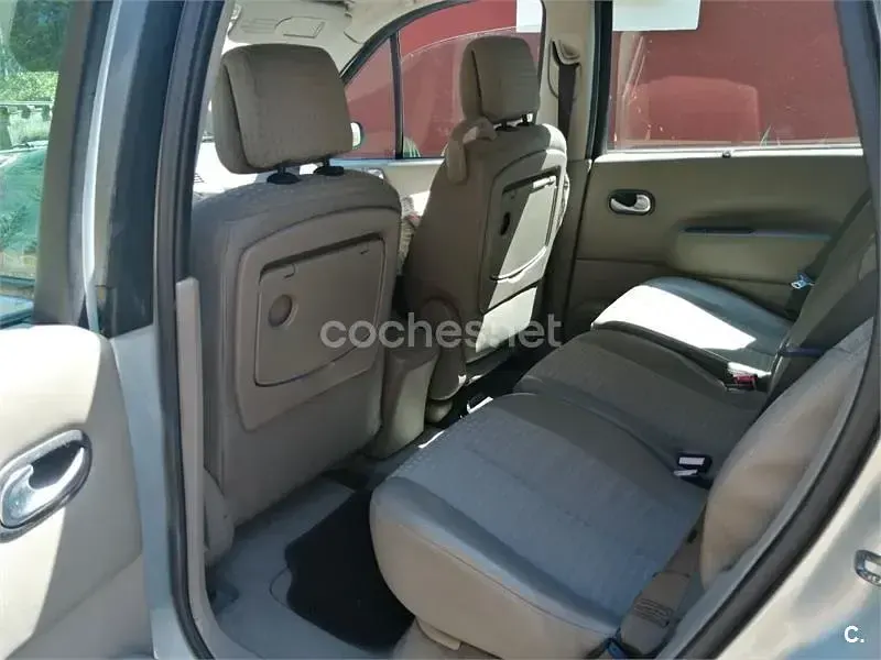 Usado Renault Scénic Privilege 120 CV (88 kW) 2004 Gris / plata Monovolumen
