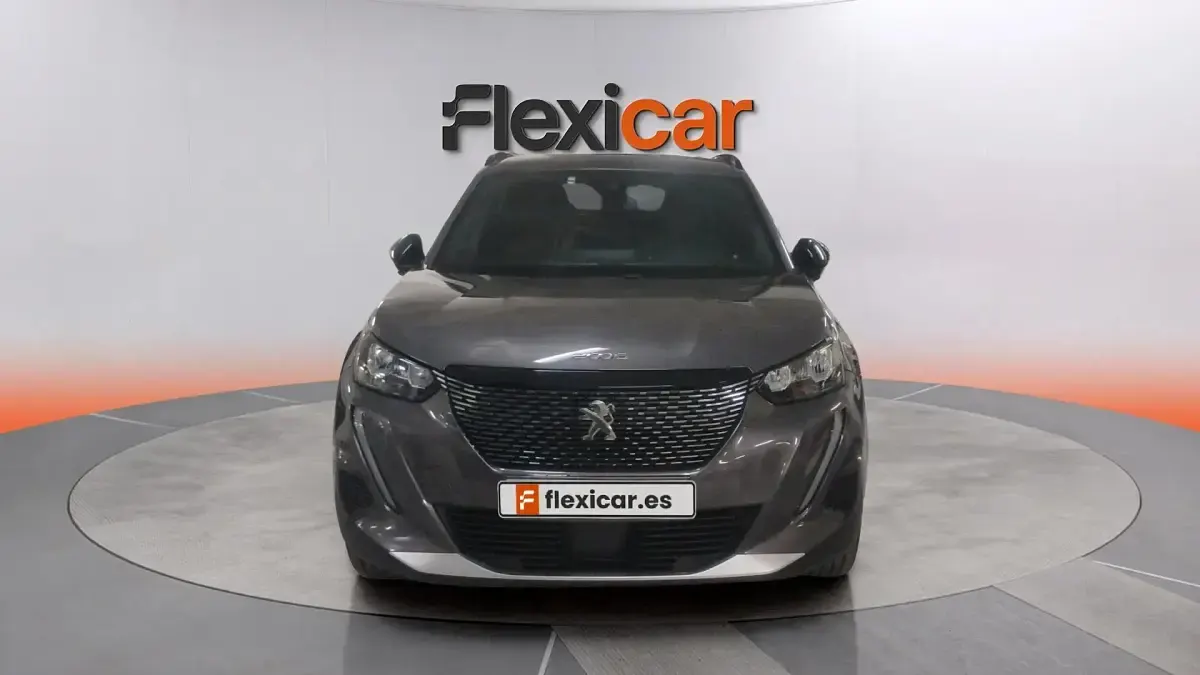 Käytetty Peugeot 2008 Active 110 HP (80 kW) 2022 Harmaa Katumaasturi