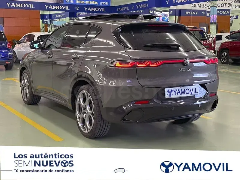 Usado Alfa Romeo Tonale Veloce 160 CV (117 kW) 2023 Gris / plata SUV