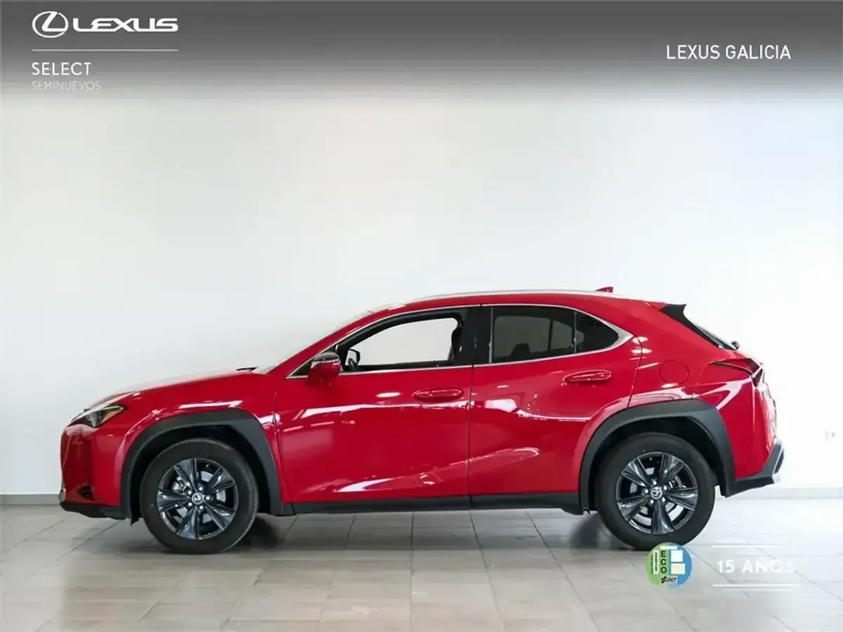 Usado Lexus UX 184 CV (135 kW) 2023 Rojo SUV