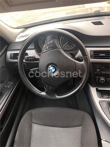 Usado BMW 318 129 CV (94 kW) 2007 Gris / plata Berlina