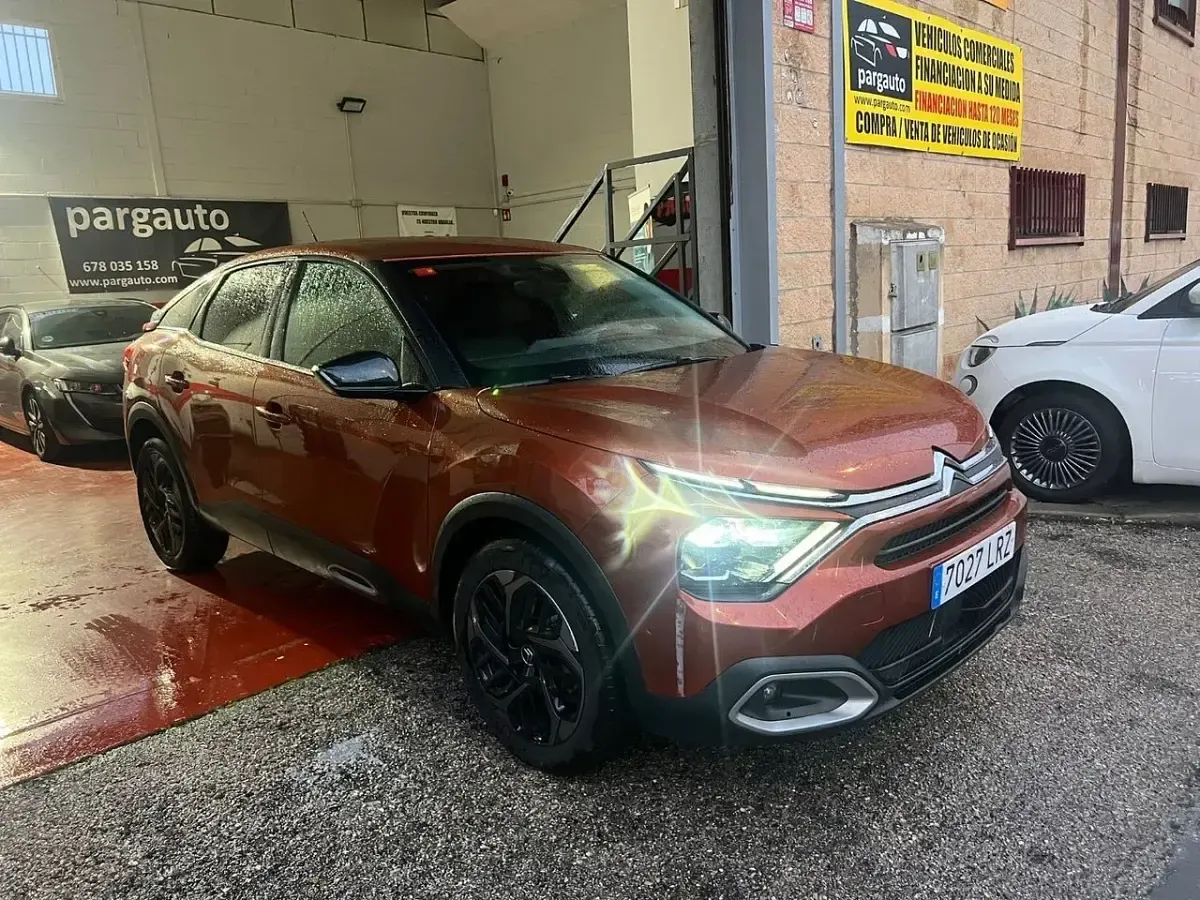 Usado Citroën C4 Shine 130 CV (95 kW) 2021 Naranja Berlina