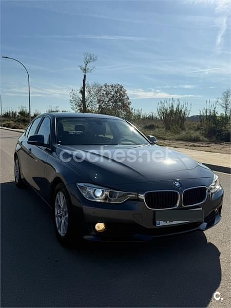 Usado BMW 320 Efficient Dynamics 163 CV (119 kW) 2015 Gris / plata Berlina