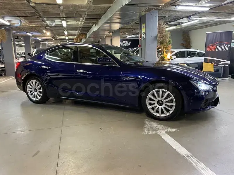 Usado Maserati Ghibli 275 CV (202 kW) 2016 Azul Berlina