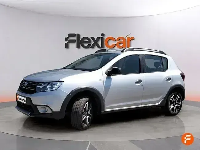 Usado Dacia Sandero Comfort 95 CV (69 kW) 2020 Gris
