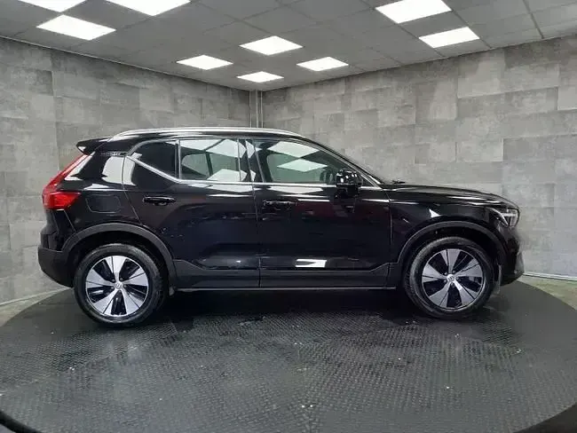 Usado Volvo XC40 Core 211 CV (155 kW) 2023 Negro SUV