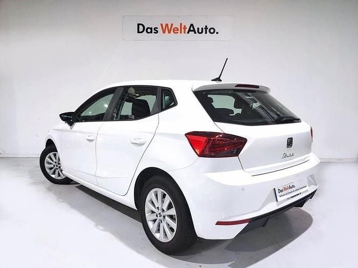 Usado Seat Ibiza Style 110 CV (80 kW) 2022 Blanco