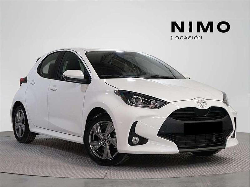 Usado Toyota Yaris Hybrid Active 116 CV (85 kW) 2025 Utilitario