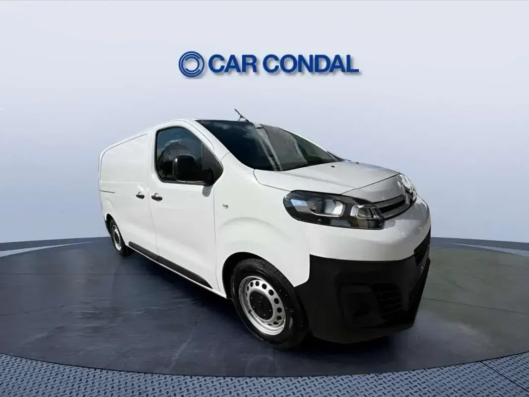 Usado Citroën Jumpy 102 CV (75 kW) 2024 Blanco Monovolumen