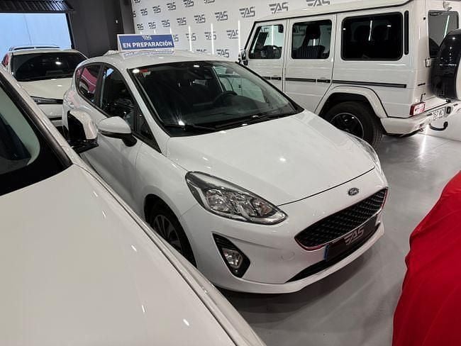 Usado Ford Fiesta 85 CV (62 kW) 2019 Blanco Utilitario