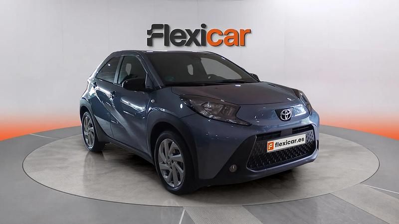 Usado Toyota Aygo X Play 72 CV (52 kW) 2024 Azul SUV