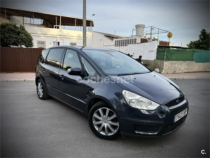 Usado Ford S-MAX Titanium 140 CV (102 kW) 2007 Gris / plata Monovolumen