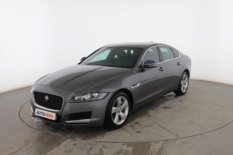 Gris Usado 2018 Jaguar XF Prestige Berlina | 15.299 € (Super precio) - Imagen 1/3
