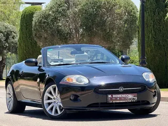 Usado Jaguar XK 298 CV (219 kW) 2006 Negro Descapotable