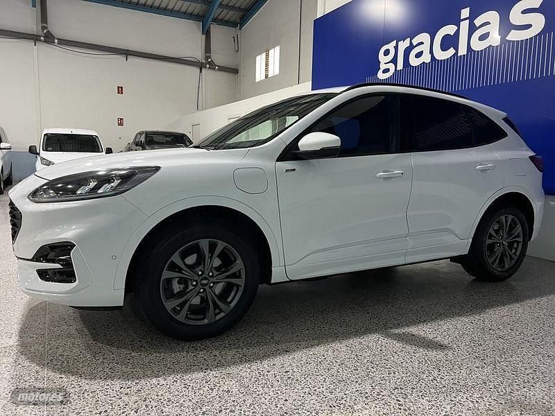 Usado Ford Kuga ST-Line 225 CV (165 kW) 2024 Blanco SUV
