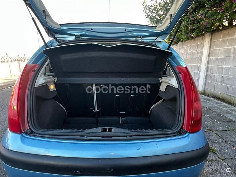 Usado Citroën C3 70 CV (51 kW) 2003 Azul Berlina
