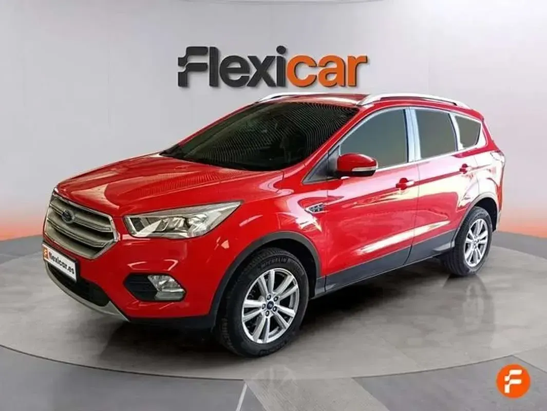 Usado Ford Kuga Trend 120 CV (88 kW) 2018 Rojo SUV
