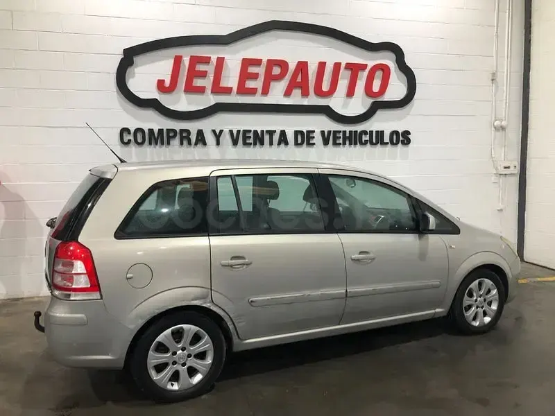 Usado Opel Zafira 110 CV (80 kW) 2010 Beige Monovolumen