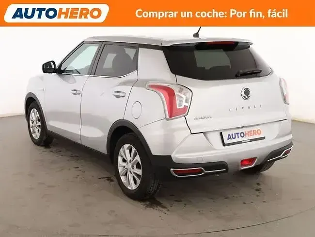 Usado SsangYong Tivoli Limited 128 CV (94 kW) 2019 Gris SUV