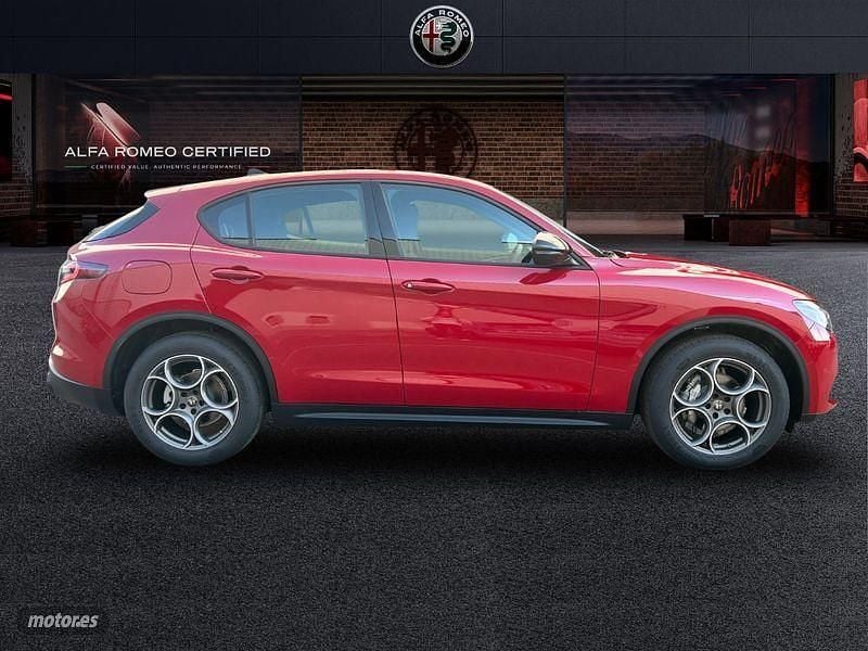 Nuevo Alfa Romeo Stelvio Sprint 160 CV (117 kW) 2025 Rojo SUV