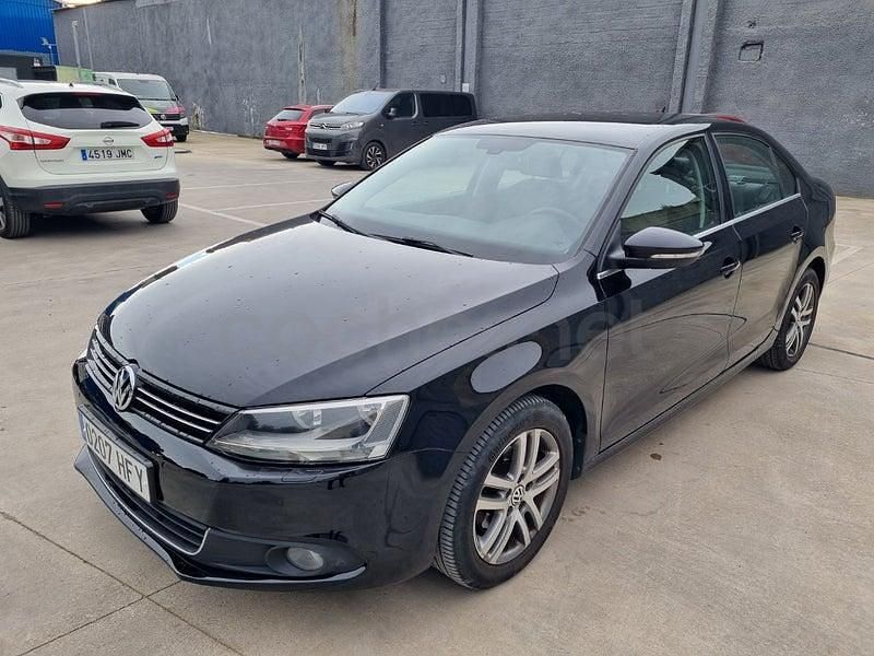 Usado VW Jetta Sport 105 CV (77 kW) 2011 Negro Berlina