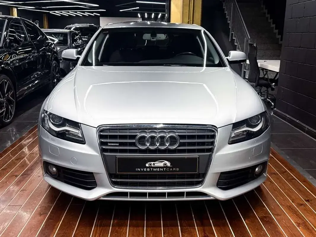Usado Audi A4 Advanced 177 CV (130 kW) 2012 Plateado Berlina