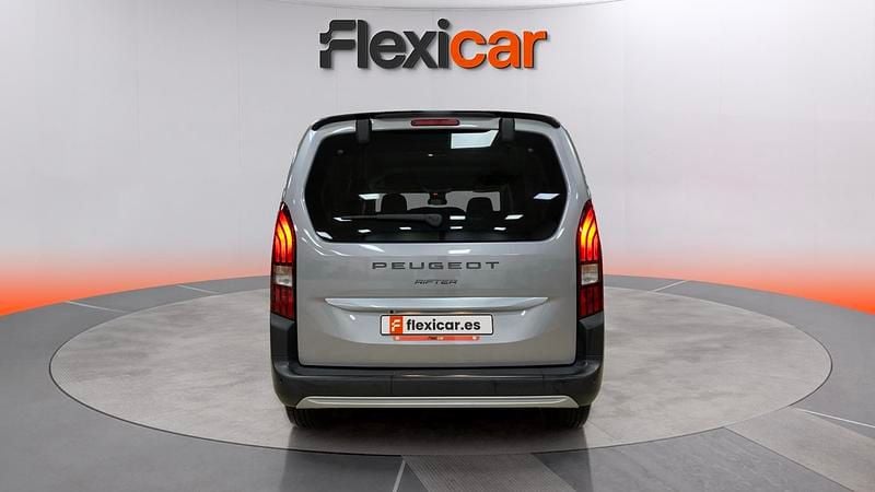 Usado Peugeot Rifter GTi 131 CV (96 kW) 2025 Gris Monovolumen