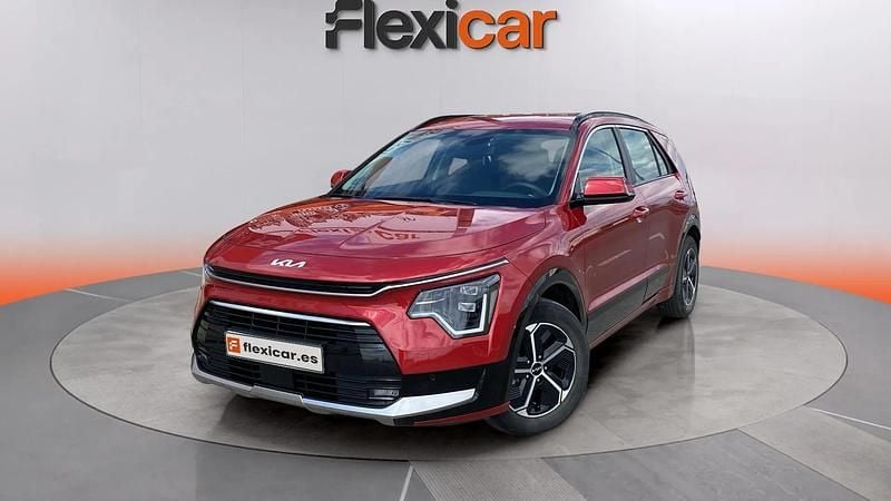 Usado Kia Niro 143 CV (105 kW) 2022 Granate SUV