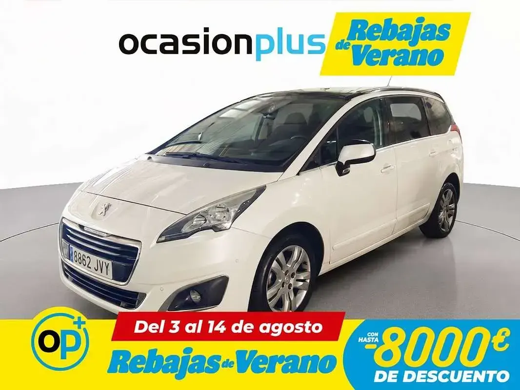 Usado Peugeot 5008 Allure 120 CV (88 kW) 2016 Blanco Monovolumen