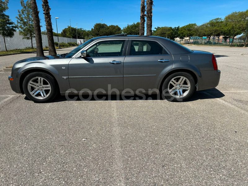 Usado Chrysler 300C 218 CV (160 kW) 2008 Gris / plata Berlina