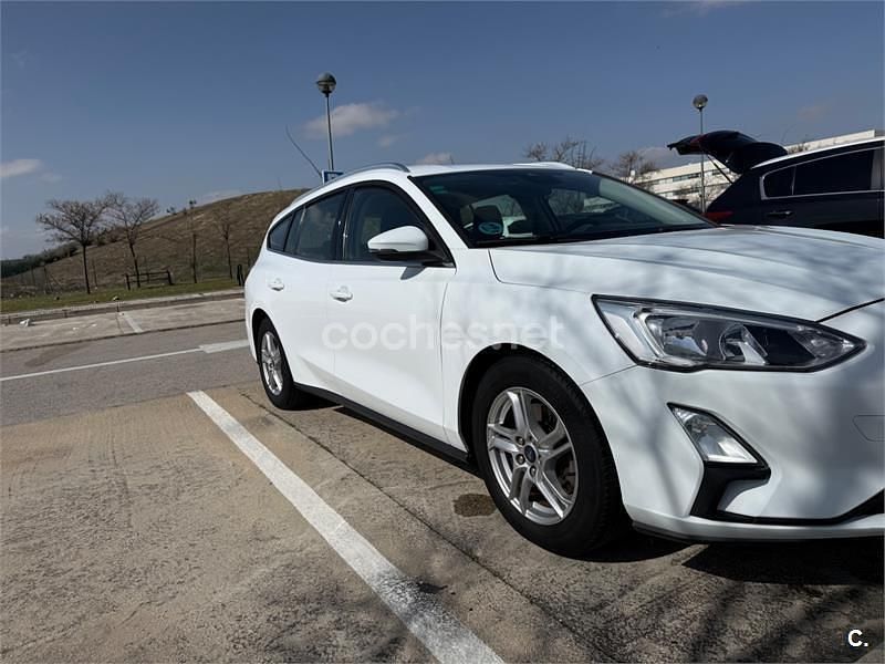 Usado Ford Focus Trend 125 CV (91 kW) 2019 Blanco Familiar