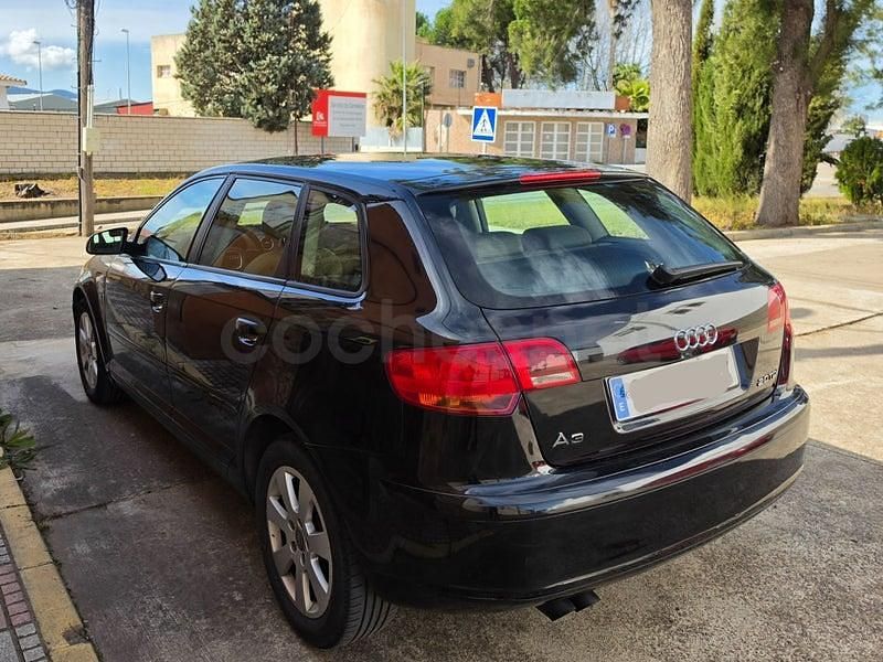 Usado Audi A3 Ambiente 140 CV (102 kW) 2007 Negro Utilitario