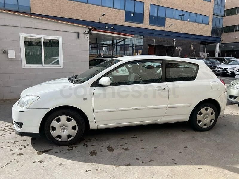 Usado Toyota Corolla Terra 90 CV (66 kW) 2006 Blanco Berlina