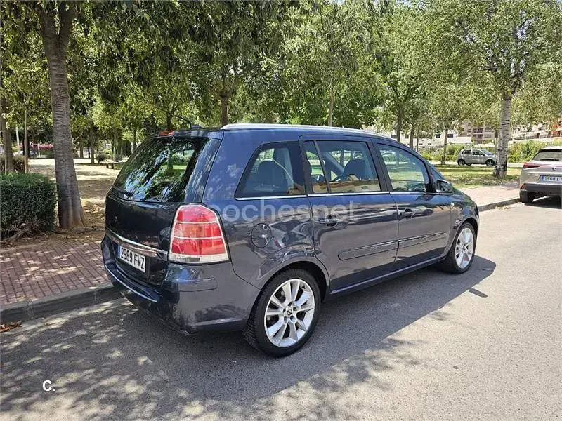 Usado Opel Zafira Cosmo 150 CV (110 kW) 2007 Azul Monovolumen