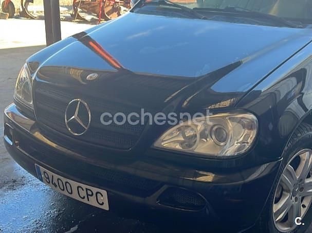 Negro Usado 2003 Mercedes ML270 SUV | 6500 € (Precio justo) - Imagen 1/4
