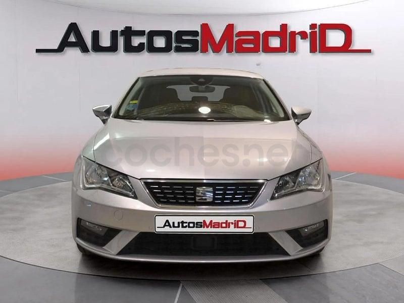 Usado Seat Leon XCELLENCE 130 CV (95 kW) 2020 Gris / plata Berlina