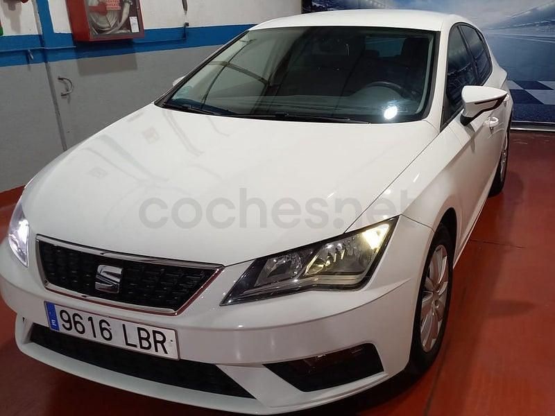 Usado Seat Leon Reference 115 CV (84 kW) 2019 Blanco Familiar